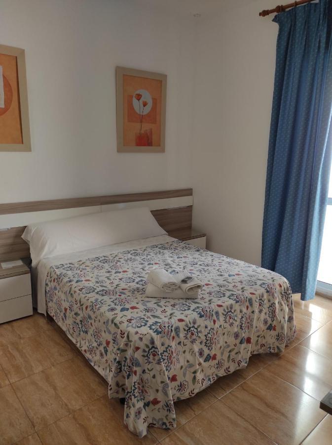 Hostal Fantoni Cádiz Eksteriør bilde