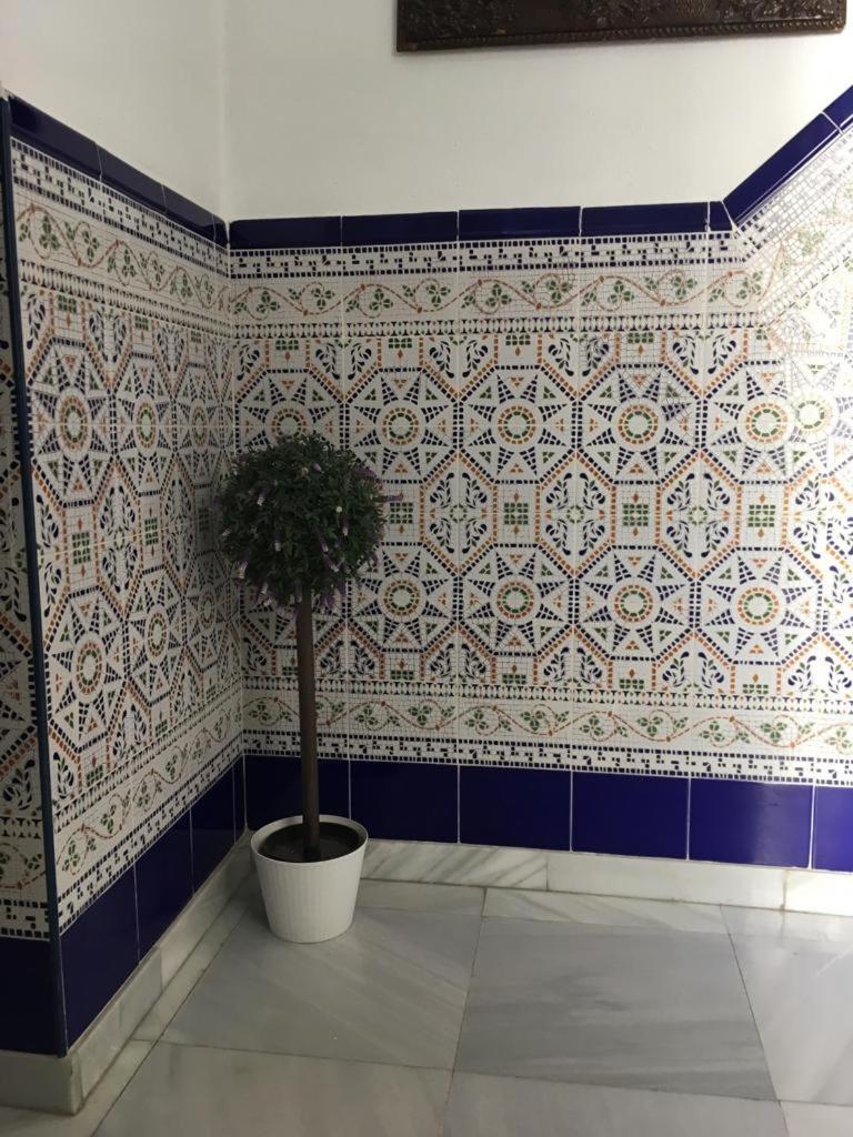 Hostal Fantoni Cádiz Eksteriør bilde